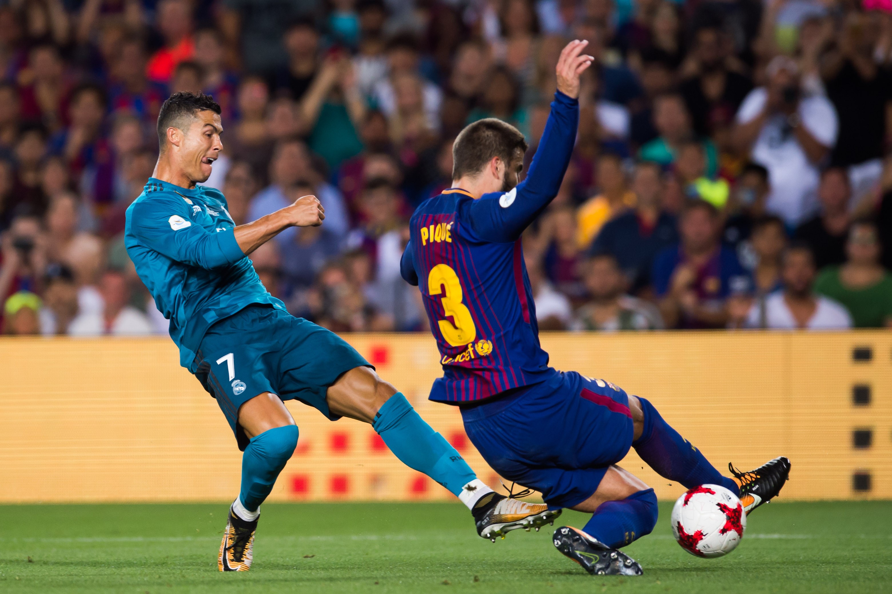 开云体育-Uzi在西班牙队比赛中战术调整,持续失利引发热议!