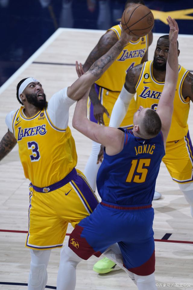 开云体育-Rookie关键节点突破纪录，湖人带队取胜！的简单介绍